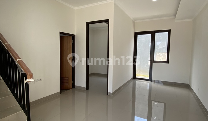 Rumah Ready Stock 2 Lantai di Pamulang Bebas Banjir 2
