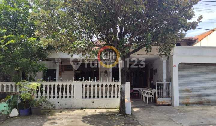 Old House on Rejosari Street 1