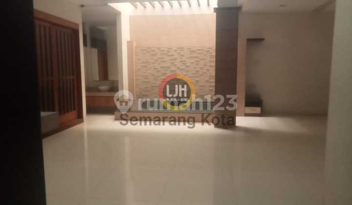 Rumah Bagus di Jalan Lingga 1