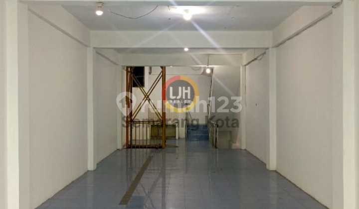 Ruko Bagus di Jalan Agus Salim 2