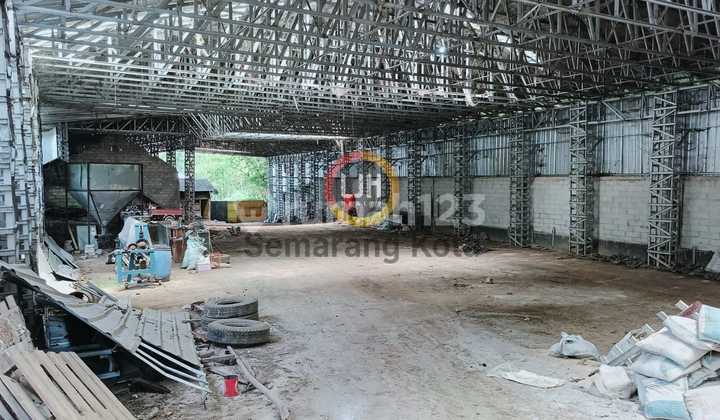 Good Warehouse in the Samirono Area 1