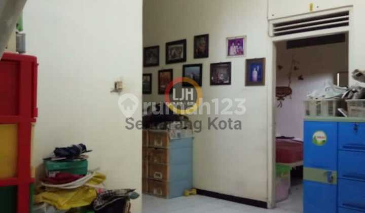 Bangunan Usaha di Jalan Tlogosari Raya 2