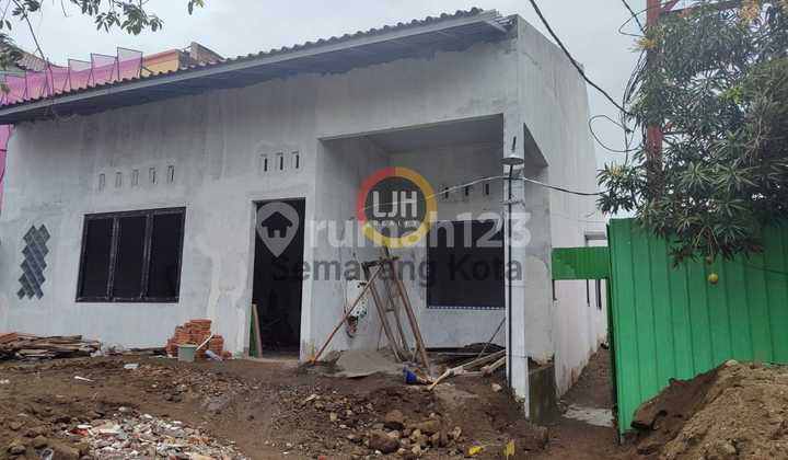 New Building on Gajah Raya Street 1