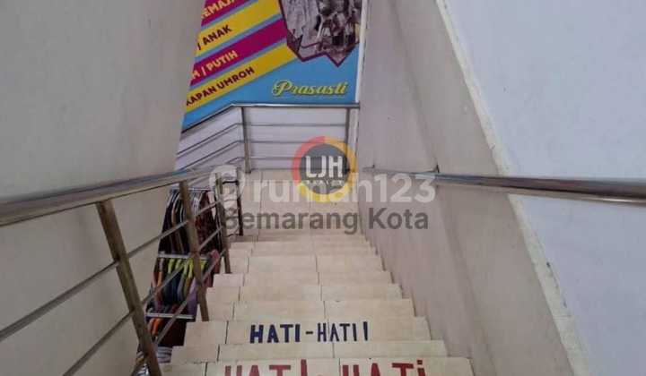 Ready-to-Use Shop House on Kedungmundu Raya Street 2