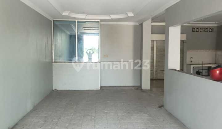 Ruko Siap Pakai di Jalan Soekarno Hatta 1