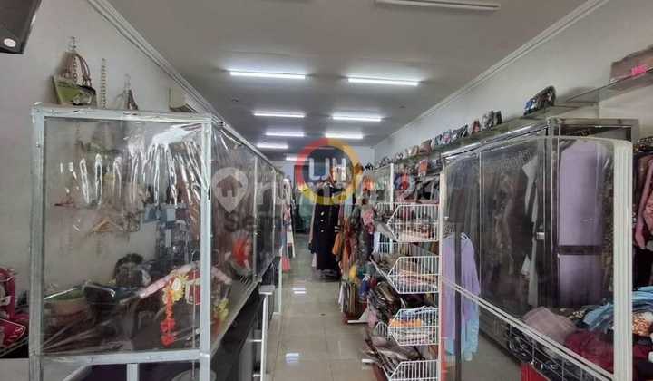 Ready-to-Use Shop House on Kedungmundu Raya Street
