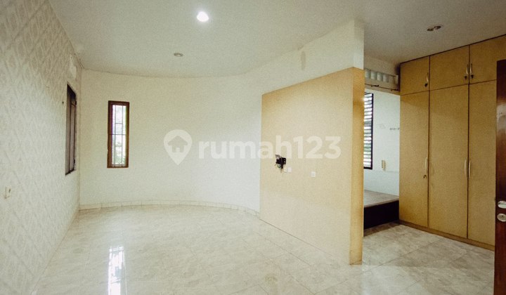 Ruko/Rumah 3 Lantai di Astanaanyar, Bandung 2