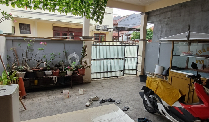 Rumah 2 Lantai Bebas Banjir Pondok Kelapa 1