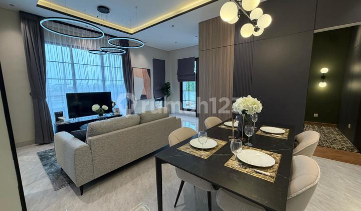 Rumah Baru 2 Lantai American Classic SHM di Bekasi