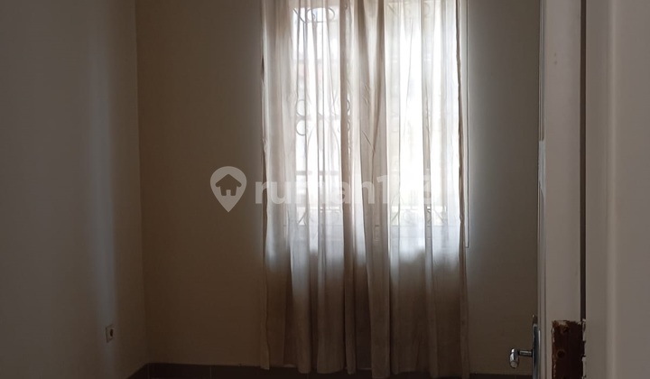 Semi-Furnished House for Rent in Legenda Wisata Cibubur Semi-Furnished House for Rent in Legenda Wisata Cibubur