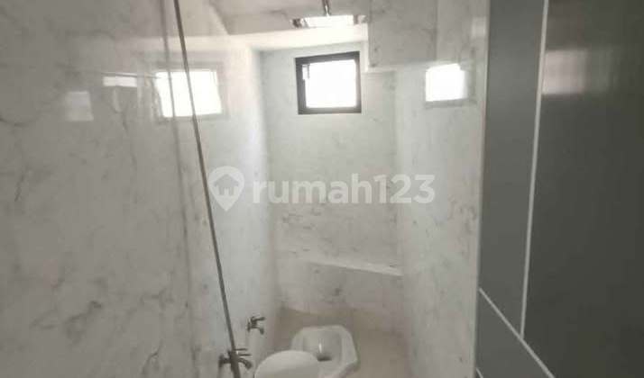 Rumah 2 Lantai di Ciracas, Jakarta Timur- SHM - Siap Huni 2