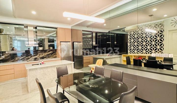 Green Lake City House, Latin America, UK 10x18, 4 bedrooms, 4 bathrooms, Price 5.6 Billion