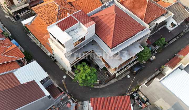 Dijual Rumah 3 Lantai Siap Huni di Kayu Putih Pulo Gadung Jakarta Timur
