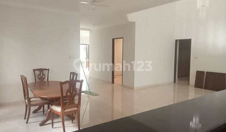 Rumah di Jakarta Selatan, Pejaten, Jl. Siaga Raya 2