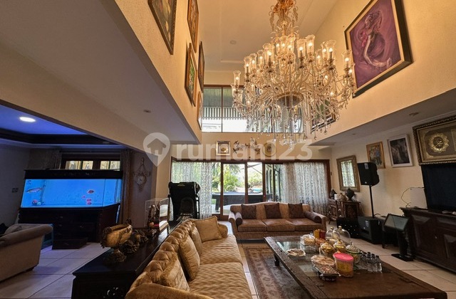 Dijual Rumah Mewah Fully Furnished Bagus di Kemang Jaksel