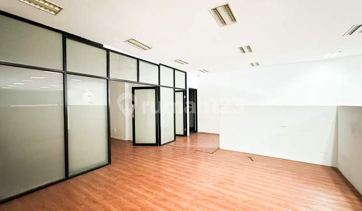 For Sale and For Rent Wijaya 4-Storey Building Kebayoran South Jakarta 2