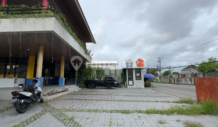 Bonus Land with Ex-Restaurant Building on Teuku Unar West Raya Pura Demak Street