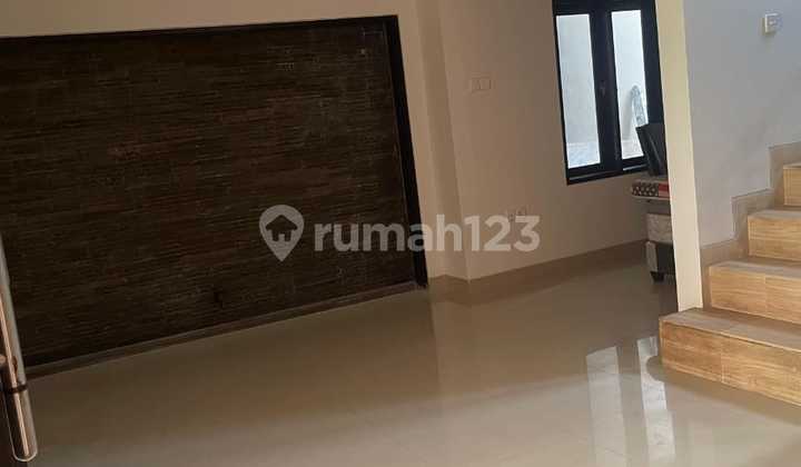 Minimalist 2-Story Ready-to-Occupy House in Tukad Badung Renon Near Sanur Teuku Umar Panjer Sesetan, Good House with SHM at Jl. Tukad Badung II No. 10, Renon, South Denpasar, Denpasar City, Bali, Indonesia, 80226, Renon