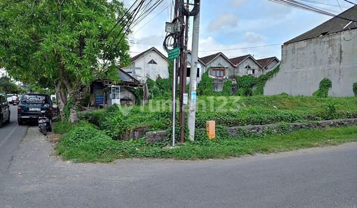 Land Hook on Jln Utama Badak Agung Renon Near Jaya Giri Moh Yamin Land Hook on Jln Utama Badak Agung Renon Near Jaya Giri Moh Yamin