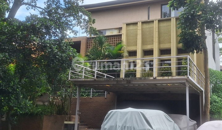 Rumah Mewah Dijual Cluster Brassia 2