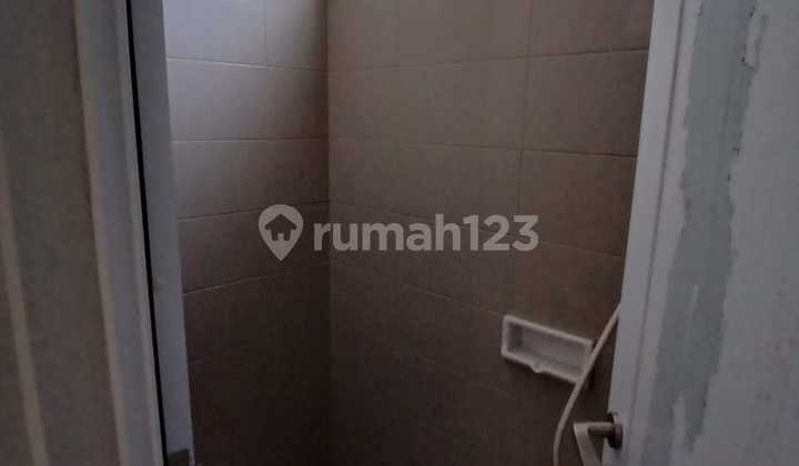 Di Sewakan Rumah Unit Baru Unfurnished 2 Lantai Cluster Eropa Sedayu City Kelapa Gading 2
