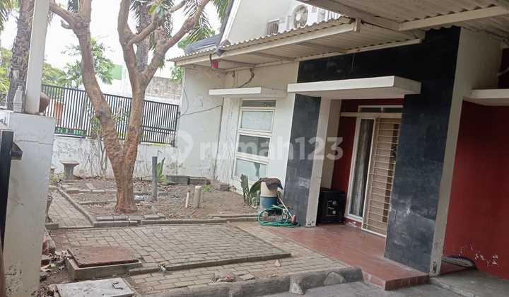 House for Sale on Main Road, Spacious