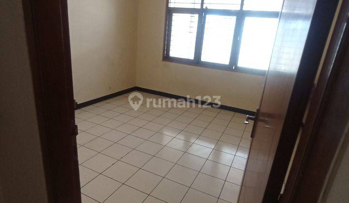 Rumah Disewa / Dijual Daerah Pahlawan
- Bebas Banjir,  : Ds 2