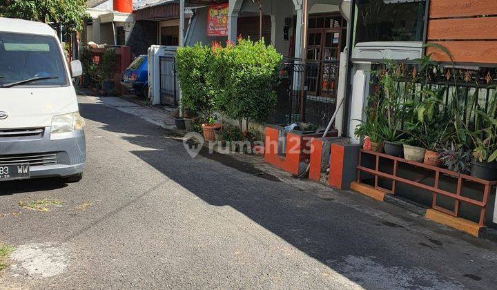 Rumah Terawat Dijalan Saluyu Komplek Riung Bandung-Ag 1