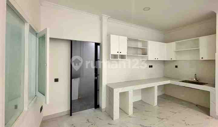 Tebet Barat - Fully Renovated 2025 (American Classic Design) 2