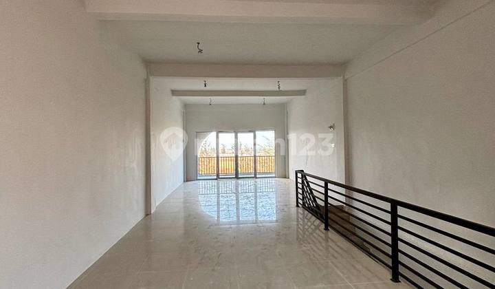 For Rent 3-Story Shop House Pantai Indah Mutiara BatamStrategic Location 2
