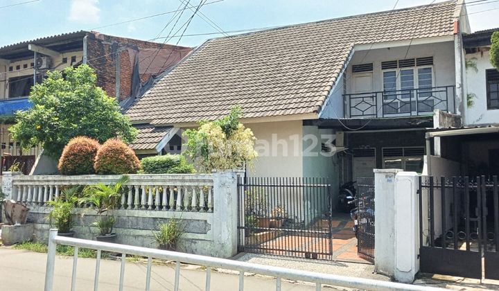 RUMAH BESAR 2 LANTAI LT 250M² DI TAMAN ASRI CIPADU | Selangkah ke Bintaro & Jakarta Selatan