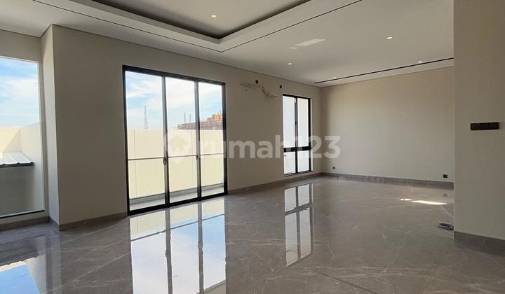 Bil Dijual Rumah Mewah Pakuwon Indah Cluster Lisbon 2