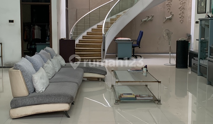 Dijual Rumah Mewah Di Manyar Kertoajo Belakang Layar Seafood 2