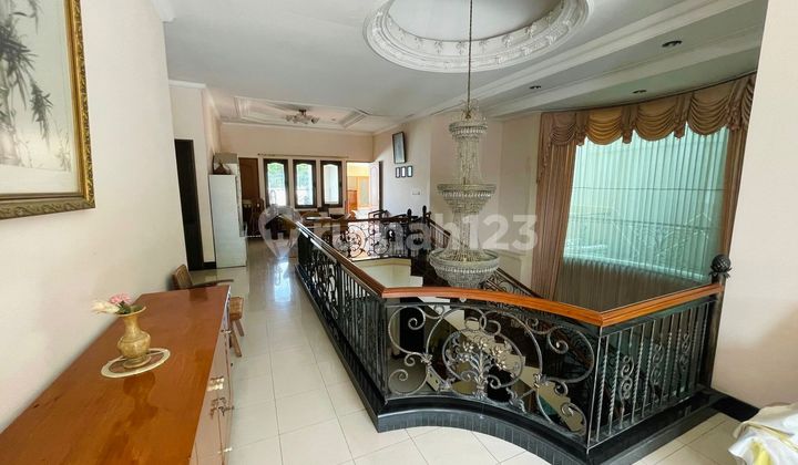Adi For Sale Super Luxurious House in Manyar Jaya Furnished 2