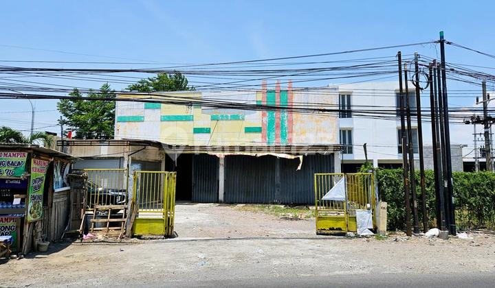 Adi Selling Warehouse At 0 Kepatihan Main Road Gresik