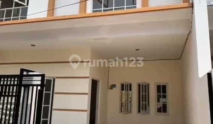 Fon Dijual di Bawah Harga Pasar Rumah di Mulyosari 2 Lantai