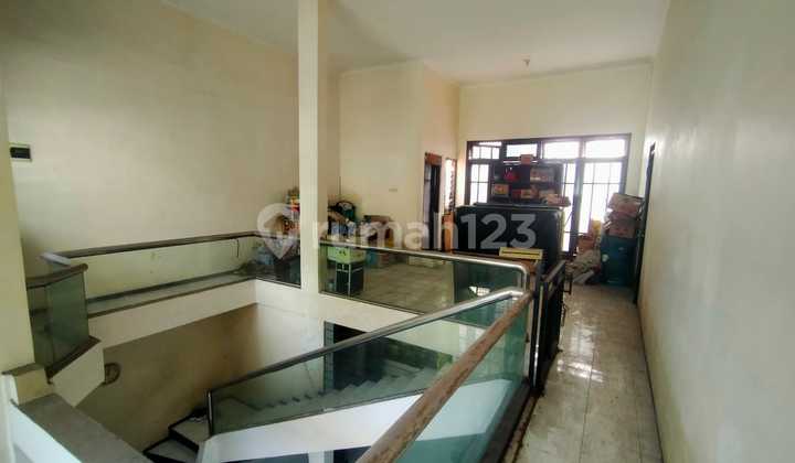 House for Sale Super Cheap, Suitable for Investment in Darmo Indah Asri 2