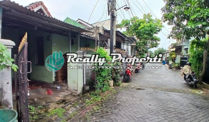 Dijual Rumah Hitung Tanah Lokasi di Bekasi Timur Regency Dekat Tol Burangkeng 2