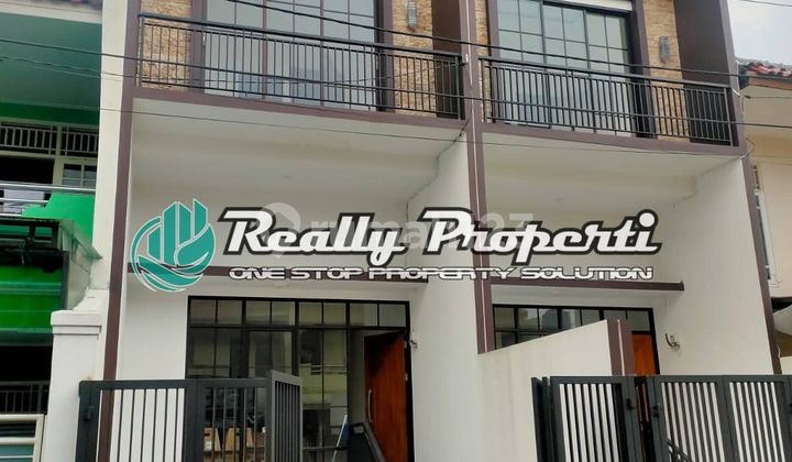 Dijual Rumah Modern Minimalis dan Mezanin di Pondok Kelapa Dijual Rumah Modern Minimalis dan Mezanin di Pondok Kelapa