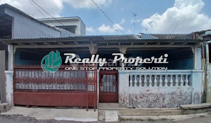 For Sale Cheap 1-Story House Strategic Location in Bekasi Jaya Indah Danita