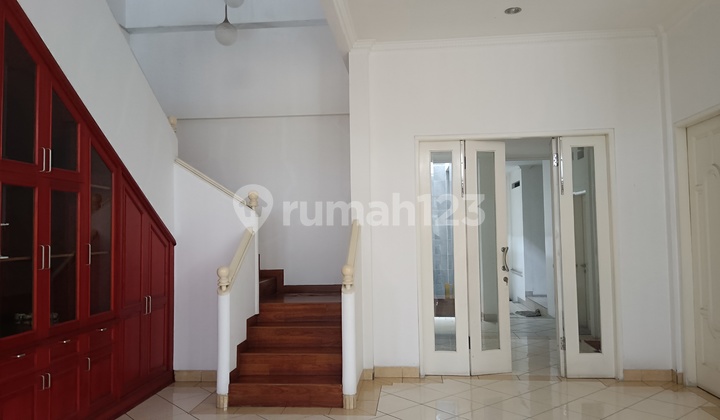 Dijual Rumah Mewah dan Bagus di Lingkungan Asri Sejuk Awiligar 2