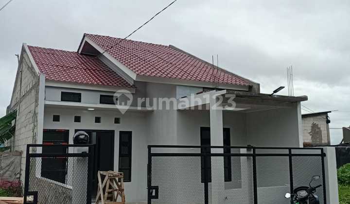 New House for Sale, Ready to Occupy in Pasir Jati, Cool and Fresh Air.