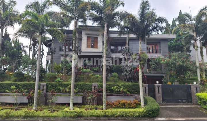Dijual Villa Bagus di Lembang,Udara Sejuk,Vieuw Pegunungan