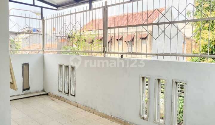 Dijual Rumah Bagus Terawat Siap Huni di Taman Holis 2