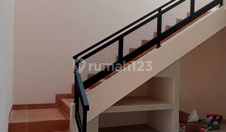 Dijual Rumah dan Tempat Usaha Jln Utama Taman Rahayu 2