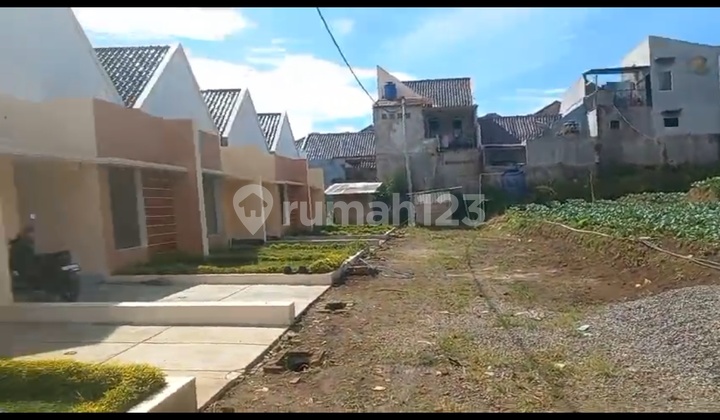 Dijual Rumah di Cluster Dekat Setiabudhi Regency
