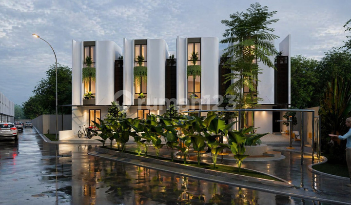 New Townhouse 3 Lantai Termurah, Lokasi Pinggir Jalan Utama