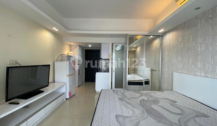 Limited, di Sewa Studio Ambassade Residence di Kuningan 2