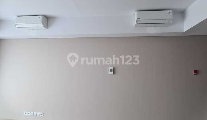 Disewa Apartement Holland Village Semi Furnish 2Br 2Bath 2