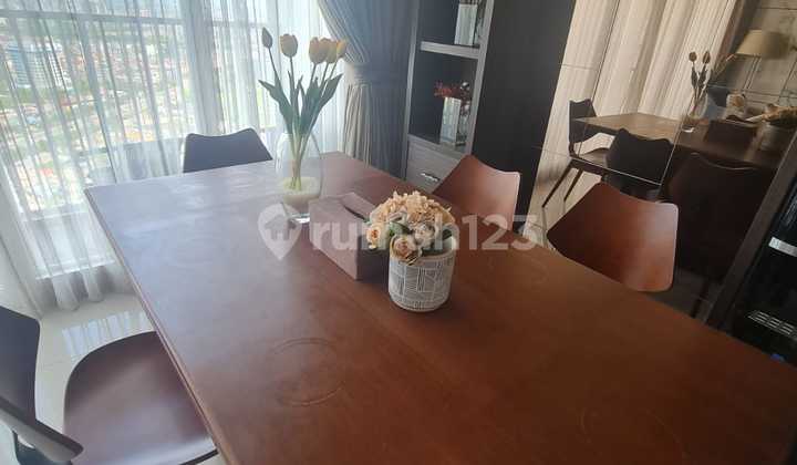 For rent: Ciputra International Puri apartment, 3BR, 120m², 2 bathrooms, fully furnished, nice.